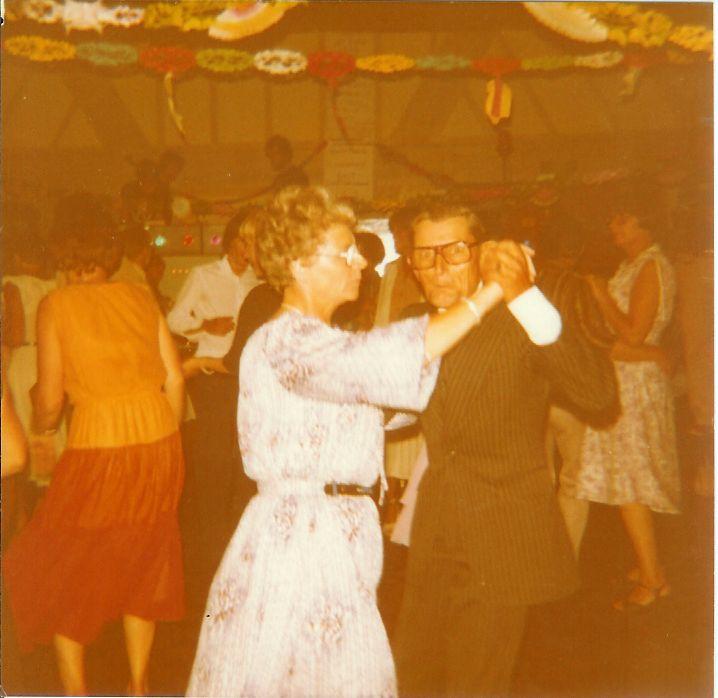 arie danst met fietje lans is dat waar.jpg